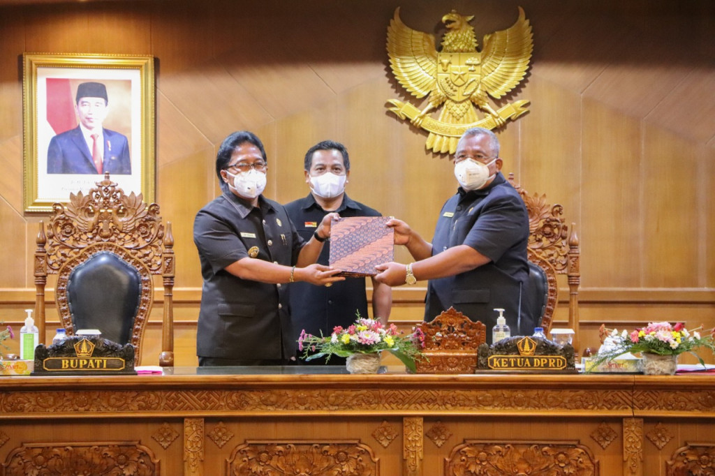 Rapat Paripurna DPRD Badung, Bupati Sampaikan Jawaban Pemerintah KUA PPAS 2022